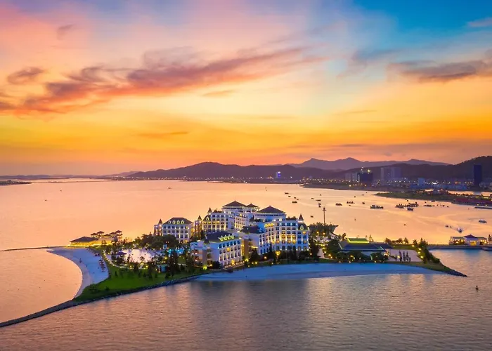 Vinpearl & 5* Hạ Long