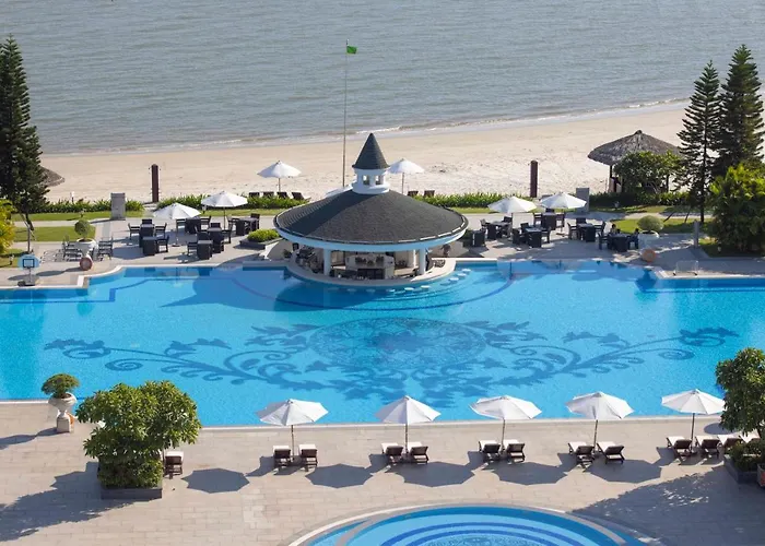 Khu nghỉ mát Vinpearl & Hạ Long