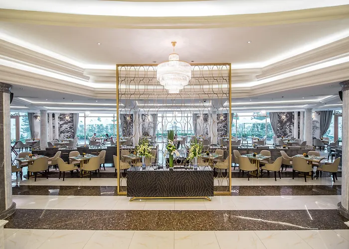 Vinpearl & 5* Hạ Long
