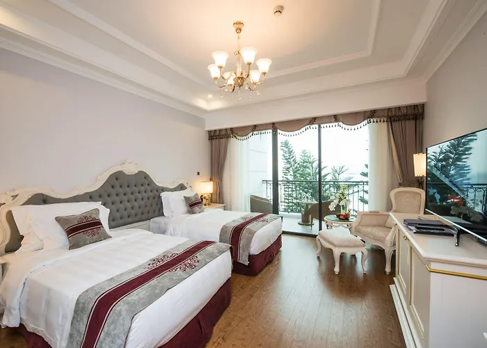 Khu nghỉ mát Vinpearl &
