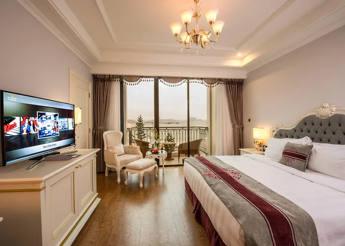 Vinpearl & 5* Hạ Long