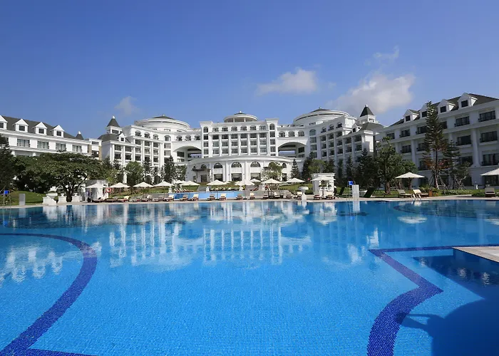 Vinpearl & Khu nghỉ mát Hạ Long