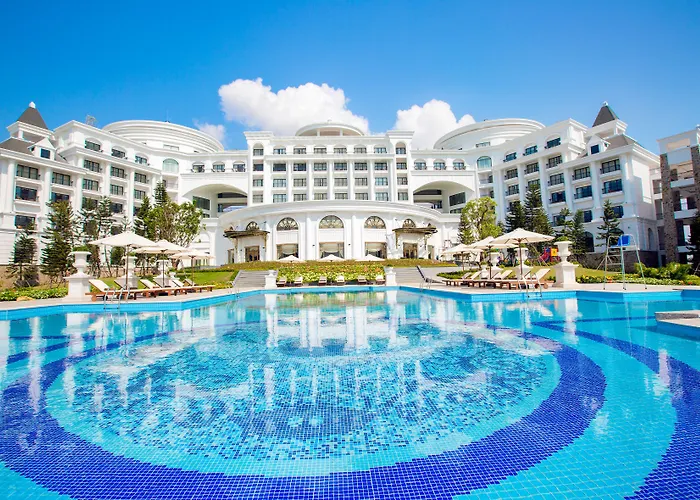 Vinpearl & Khu nghỉ mát