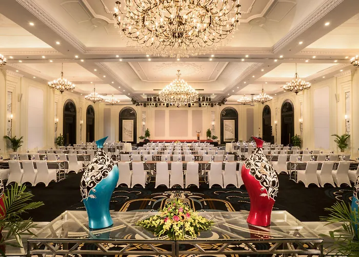 Khu nghỉ mát Vinpearl &